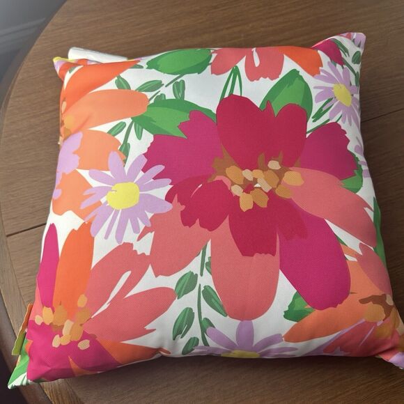 Ashland Home Outdoor Throw Pillows Set Of Two Beach Ball Summer Theme Circle Set - Picture 7 of 7